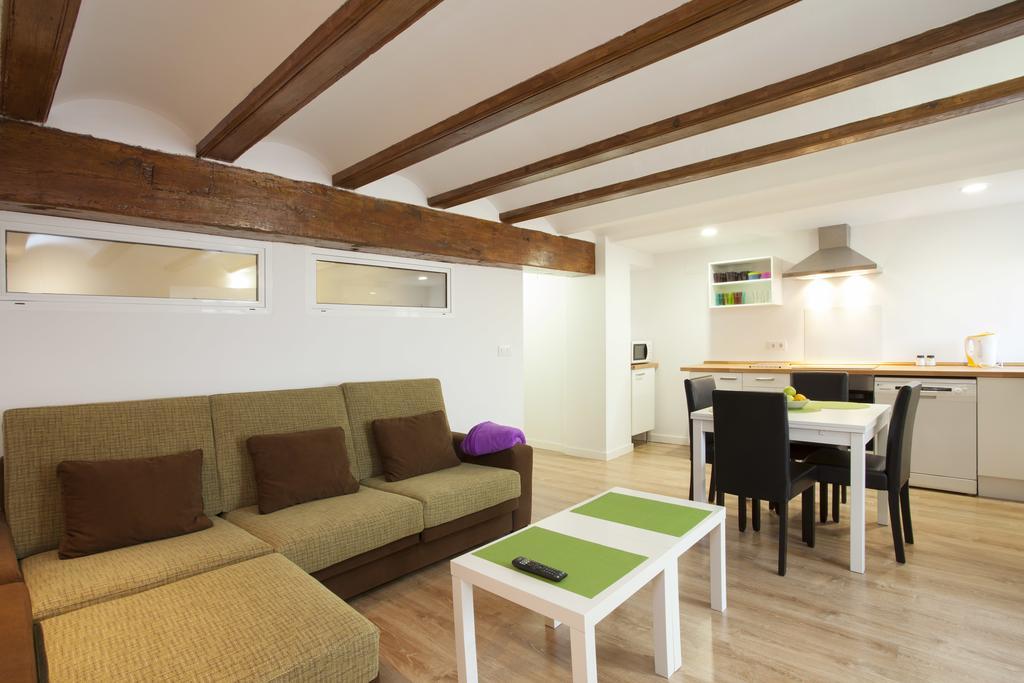 Apartment Singular Station *