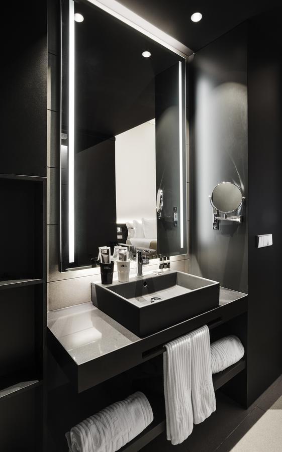 One Shot Mercat Hotel 4*