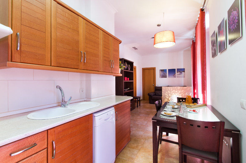Living - Merced Apartment *