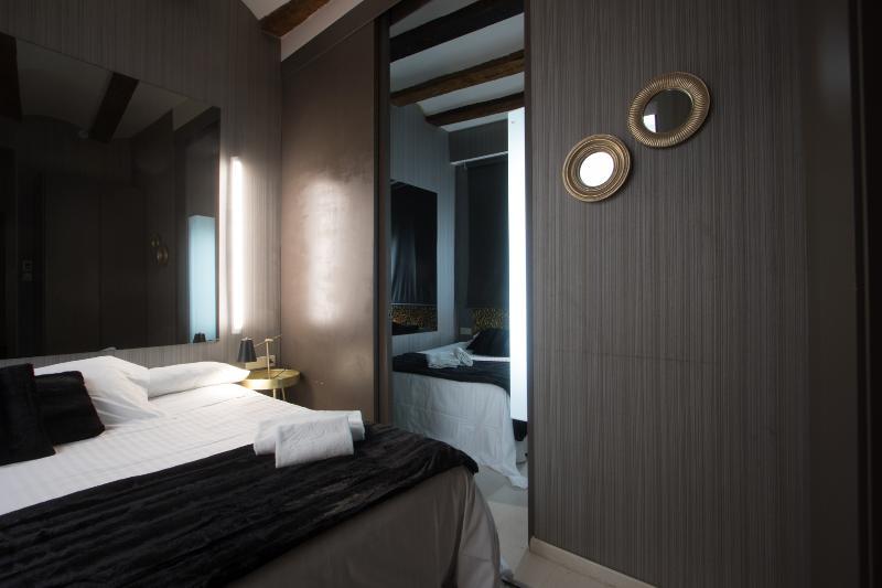 Cosy Embajador 2*