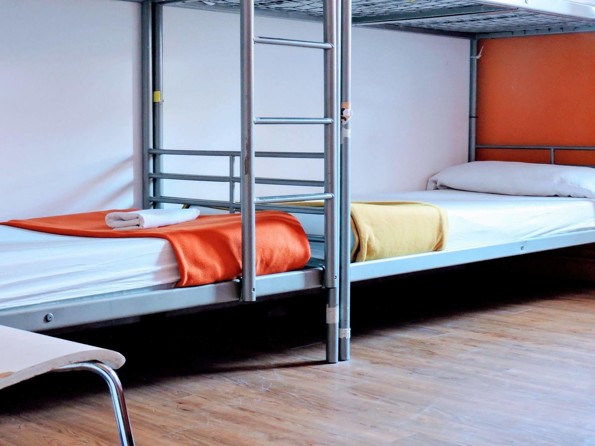Hostel Feetup Backpackers *