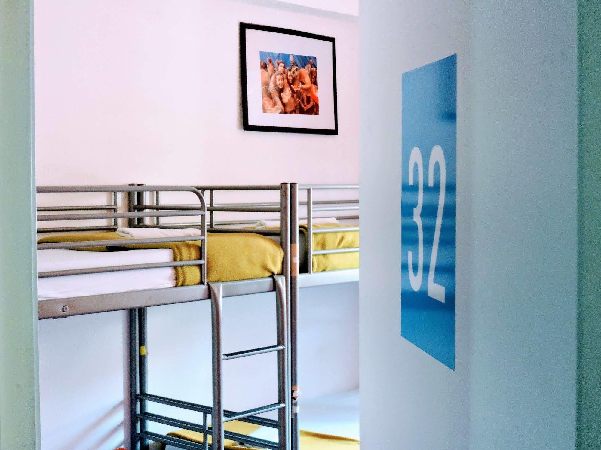 Hostel Feetup Backpackers *