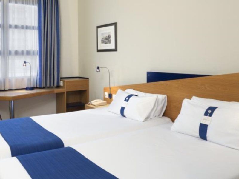 Hotel Express Ciudad De Ciencias By Ihg 3*