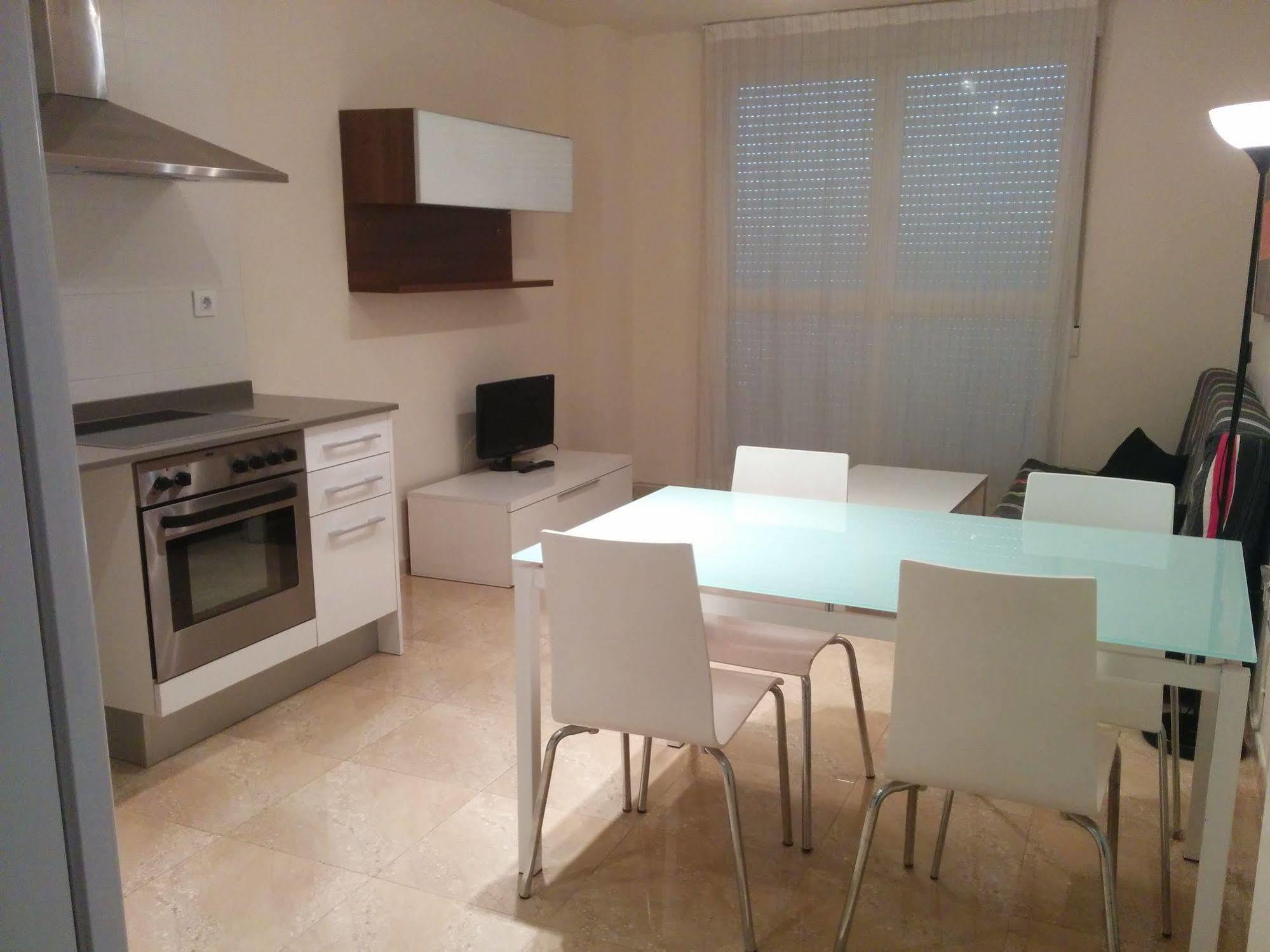 Realrent Jardines De Viveros *