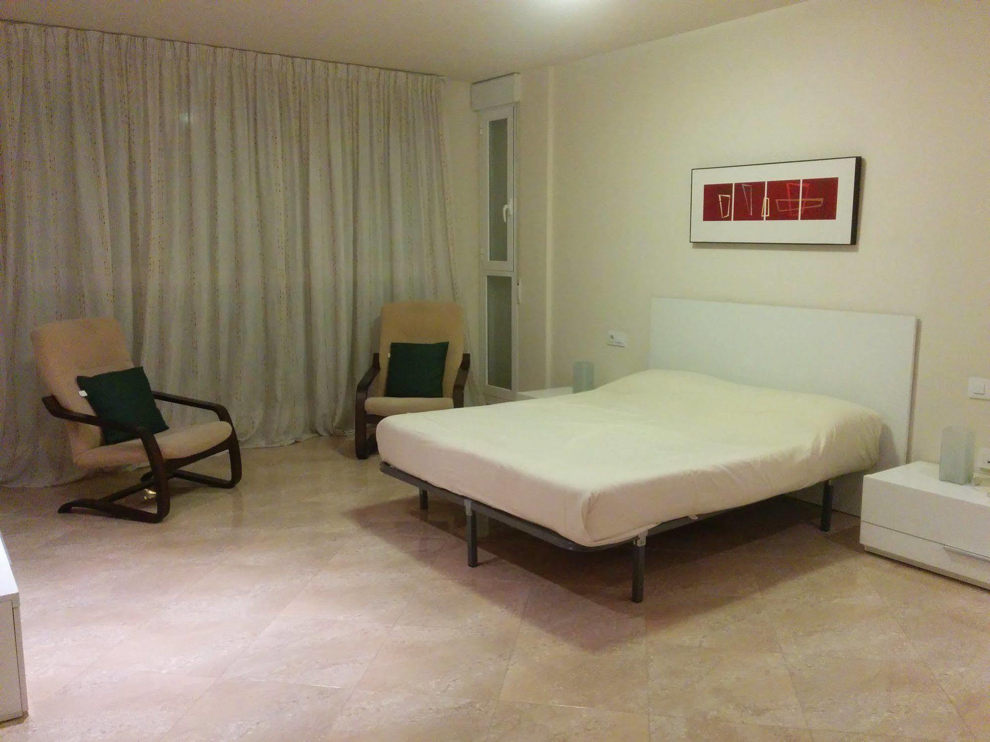 Realrent Jardines De Viveros Apartment Valencia