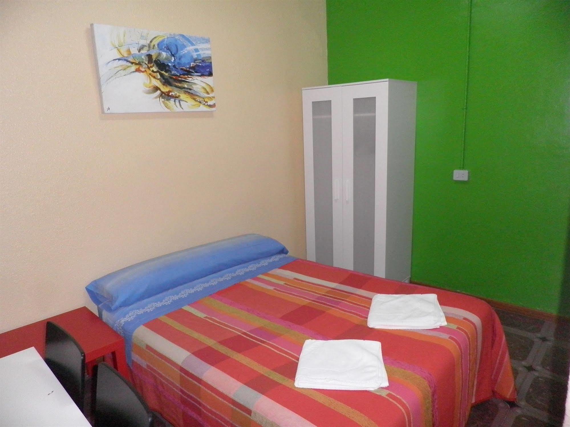 Guest house Universal