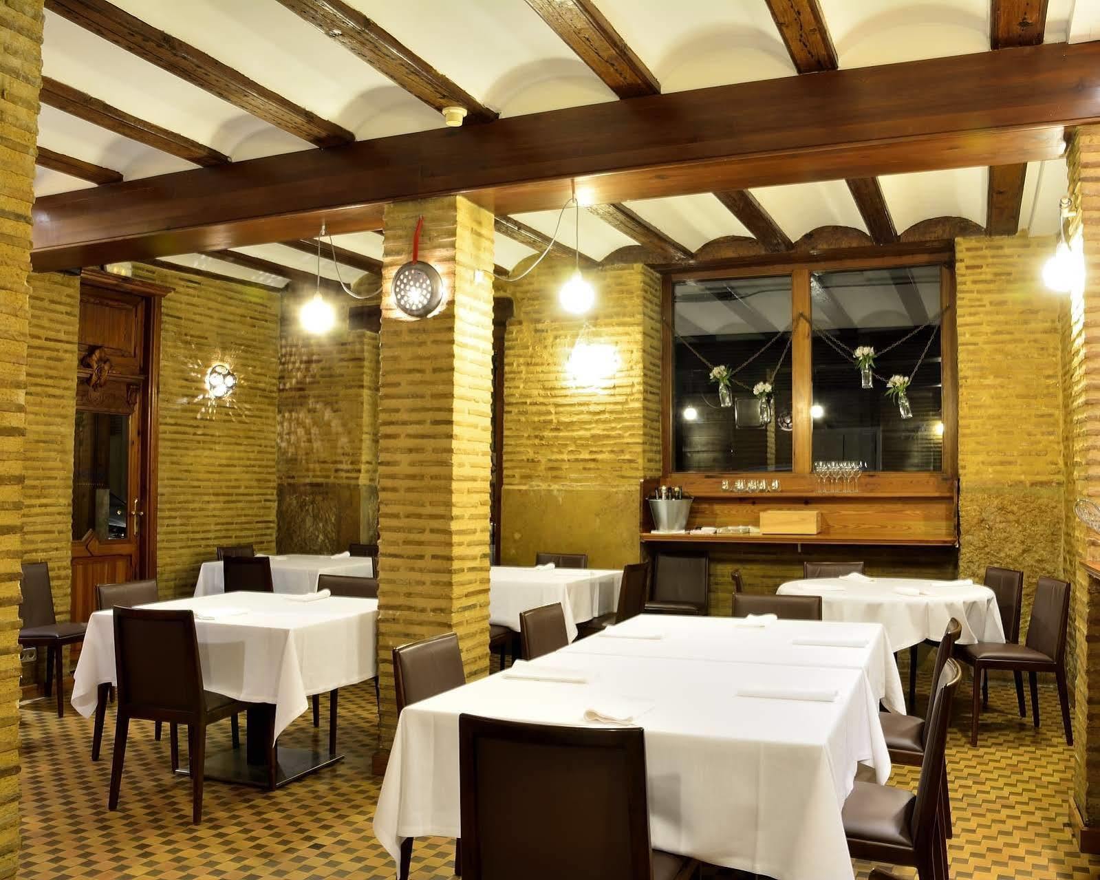 Ad Hoc Monumental 1881 Hotel 3*