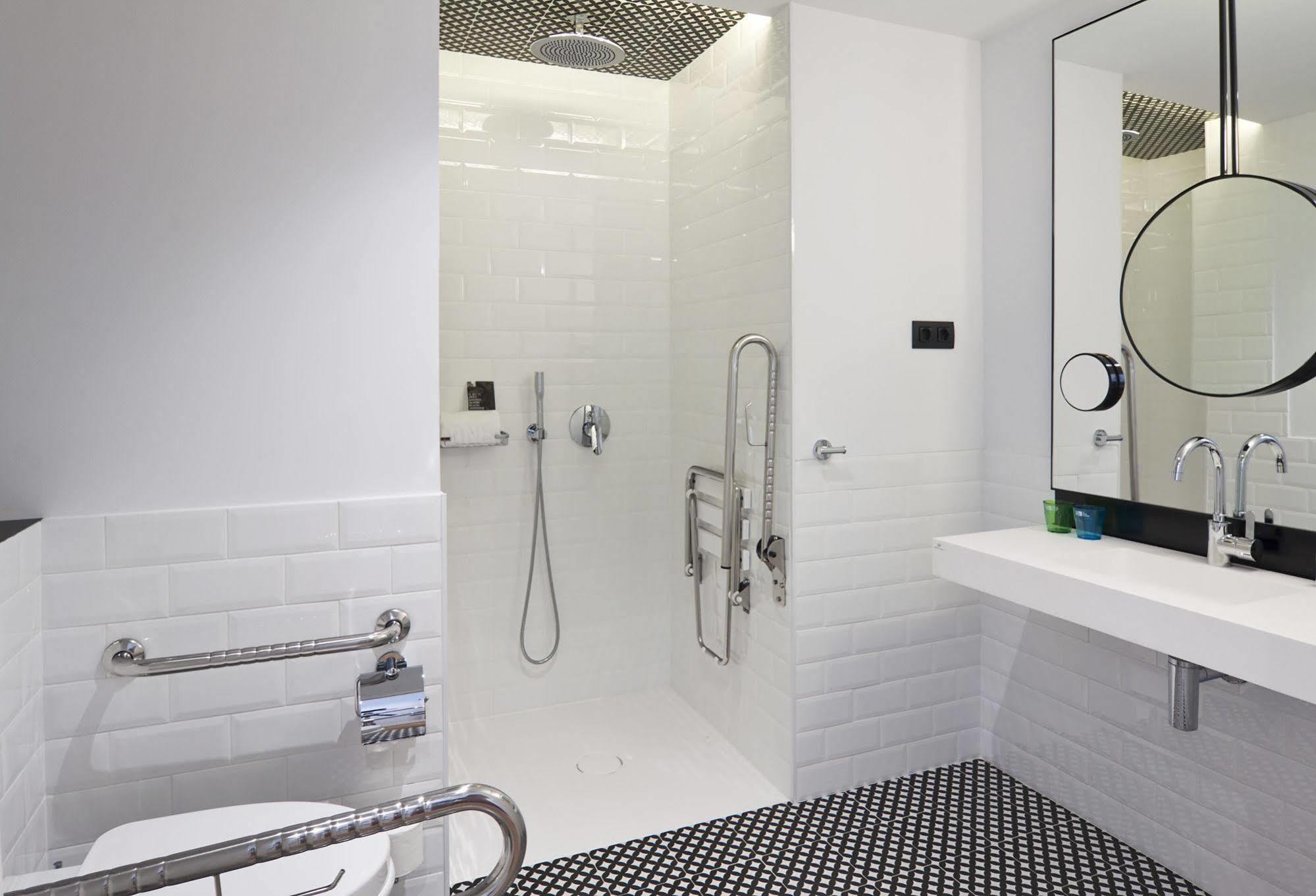 One Shot Palacio Reina Victoria 04 Hotel 4*