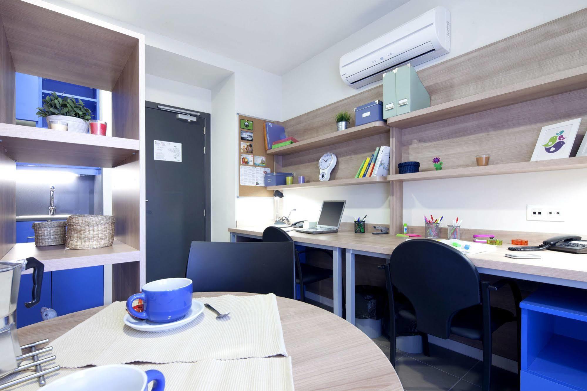 Hostal Colegio Mayor La Concepción *