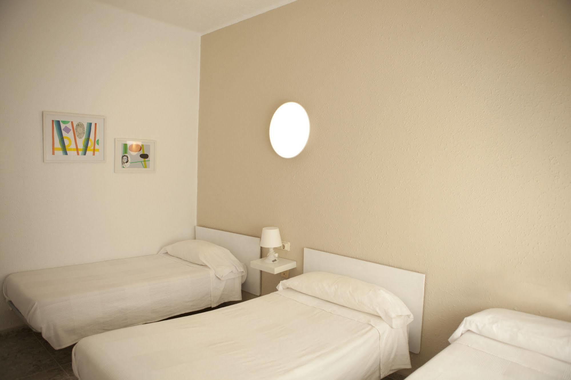 Malvarrosa Beach Guest house 2*