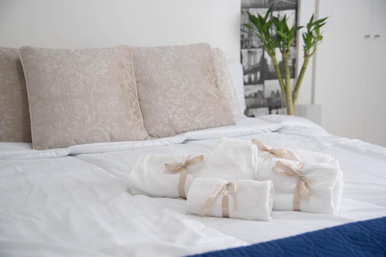 Plaza Ayuntamiento Homestay Valencia