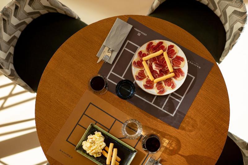 Aparthotel Ramirez Flats 4*