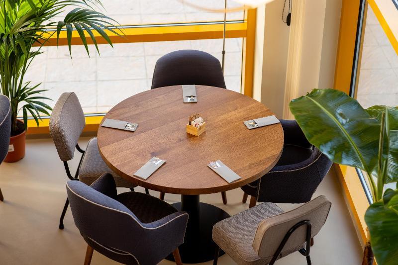 Ramirez Flats Aparthotel 4*
