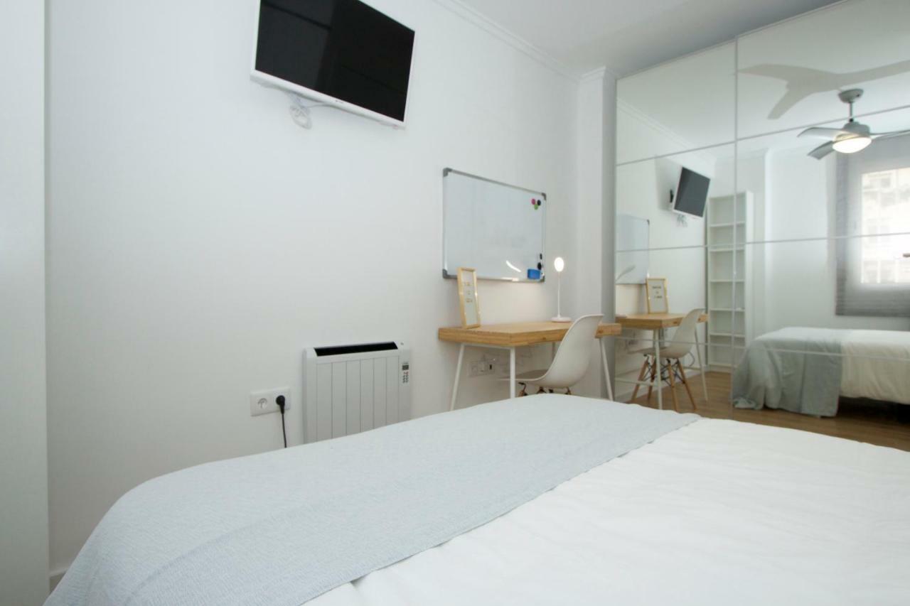 Md Poeta Andres Cabrelles Apartment Valencia