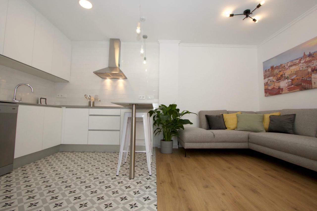Md Poeta Andres Cabrelles Apartment *