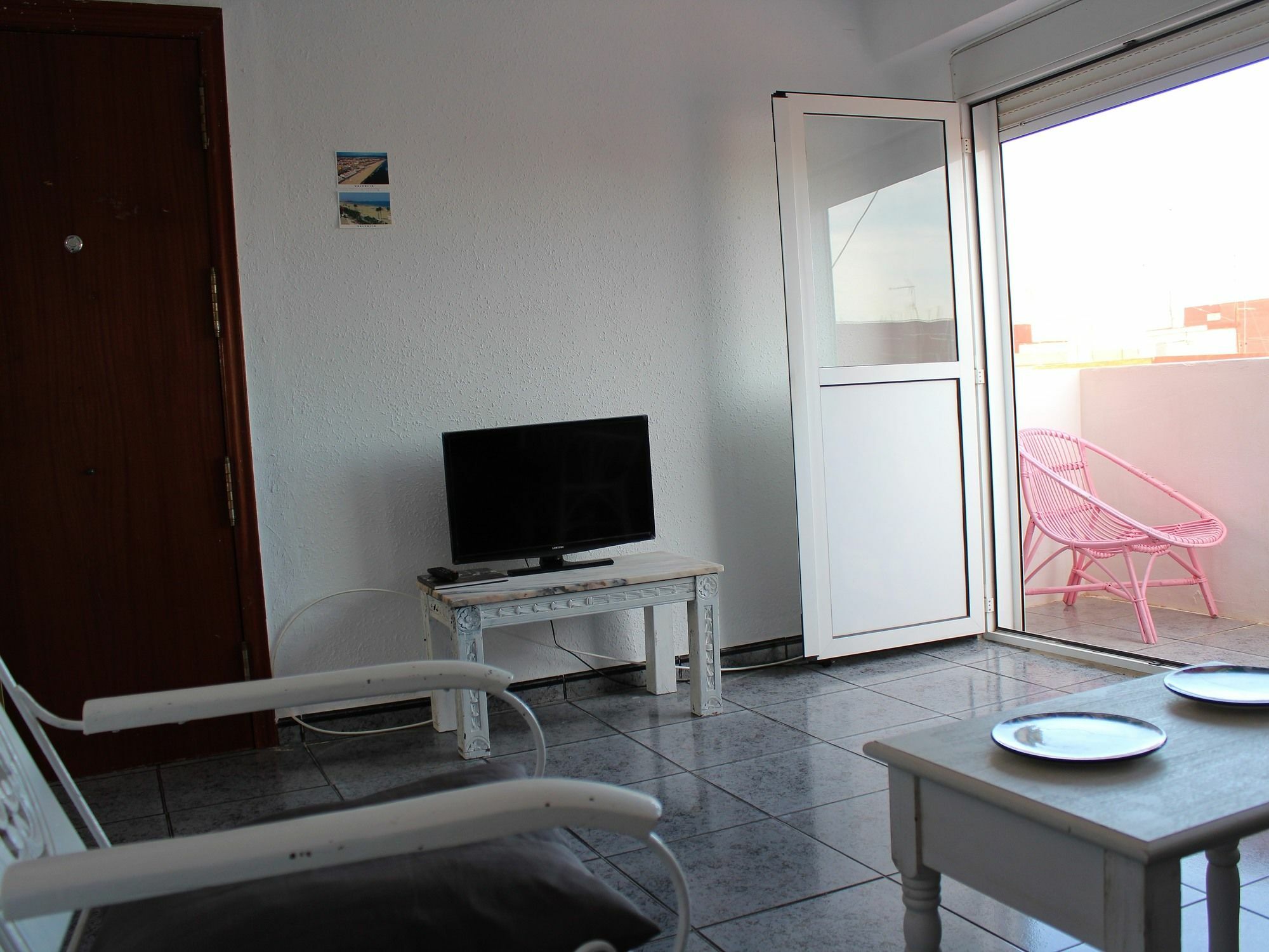 400 Meters From The * Valencia