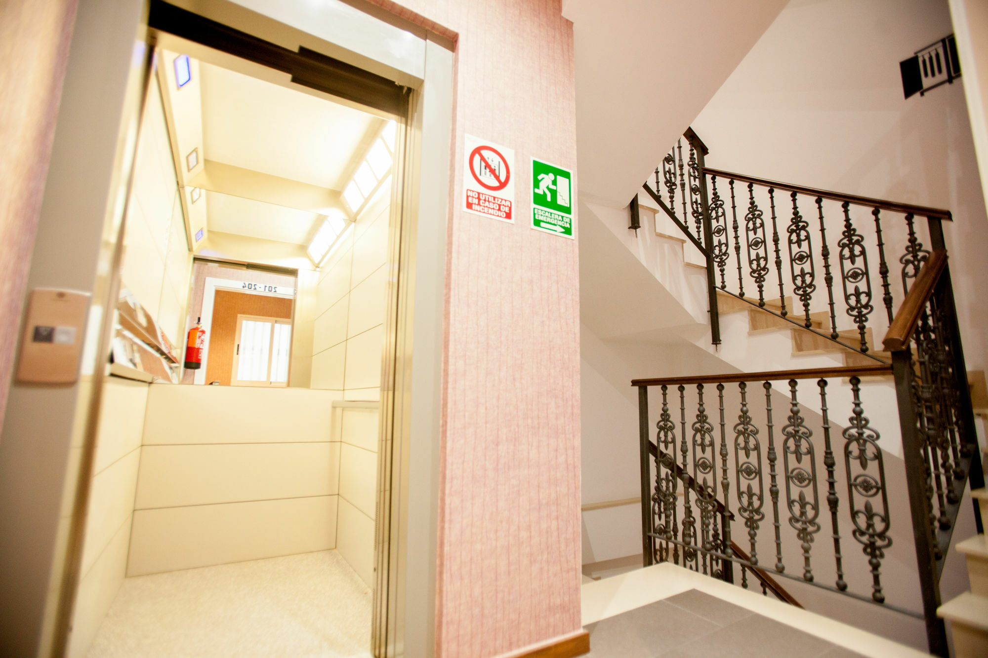 Guest house Host & 3*