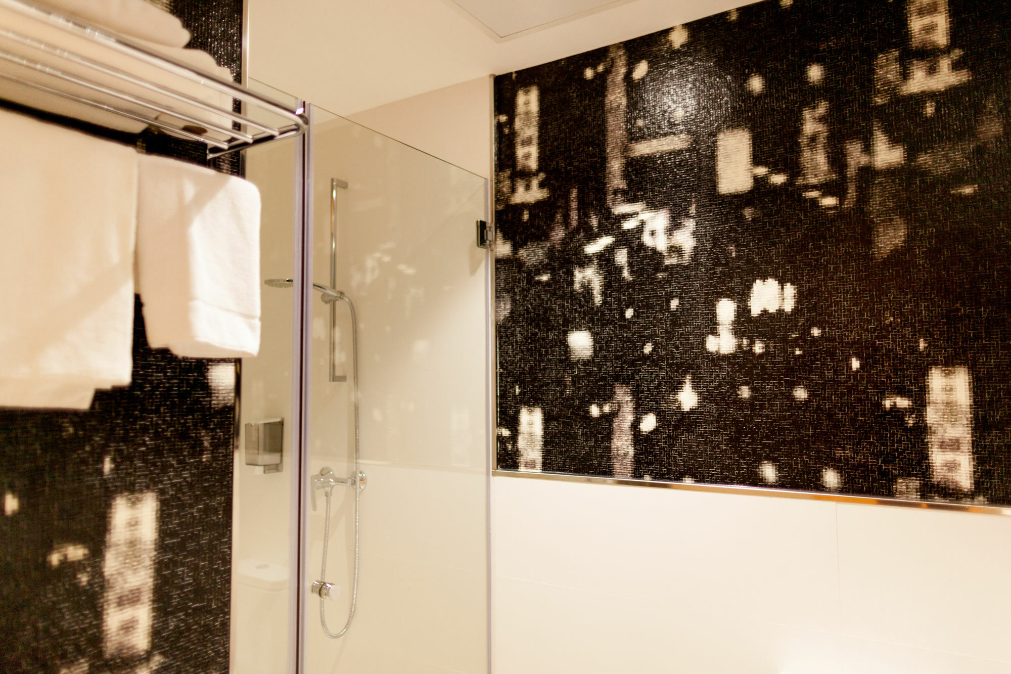 Host & Guest house 3*