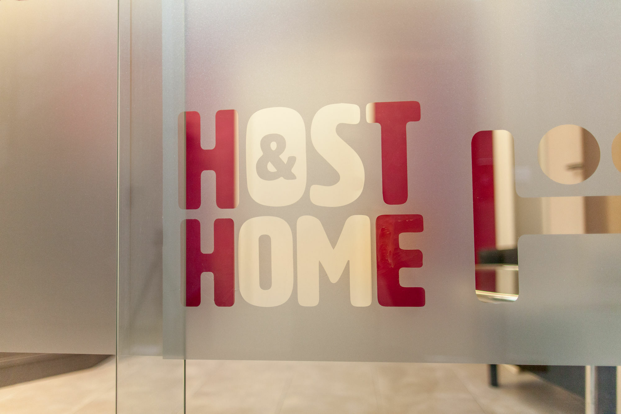 Guest house Host & Valencia