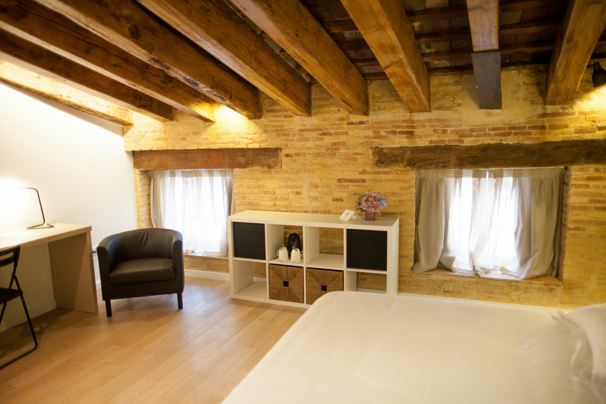 Guest house Host &