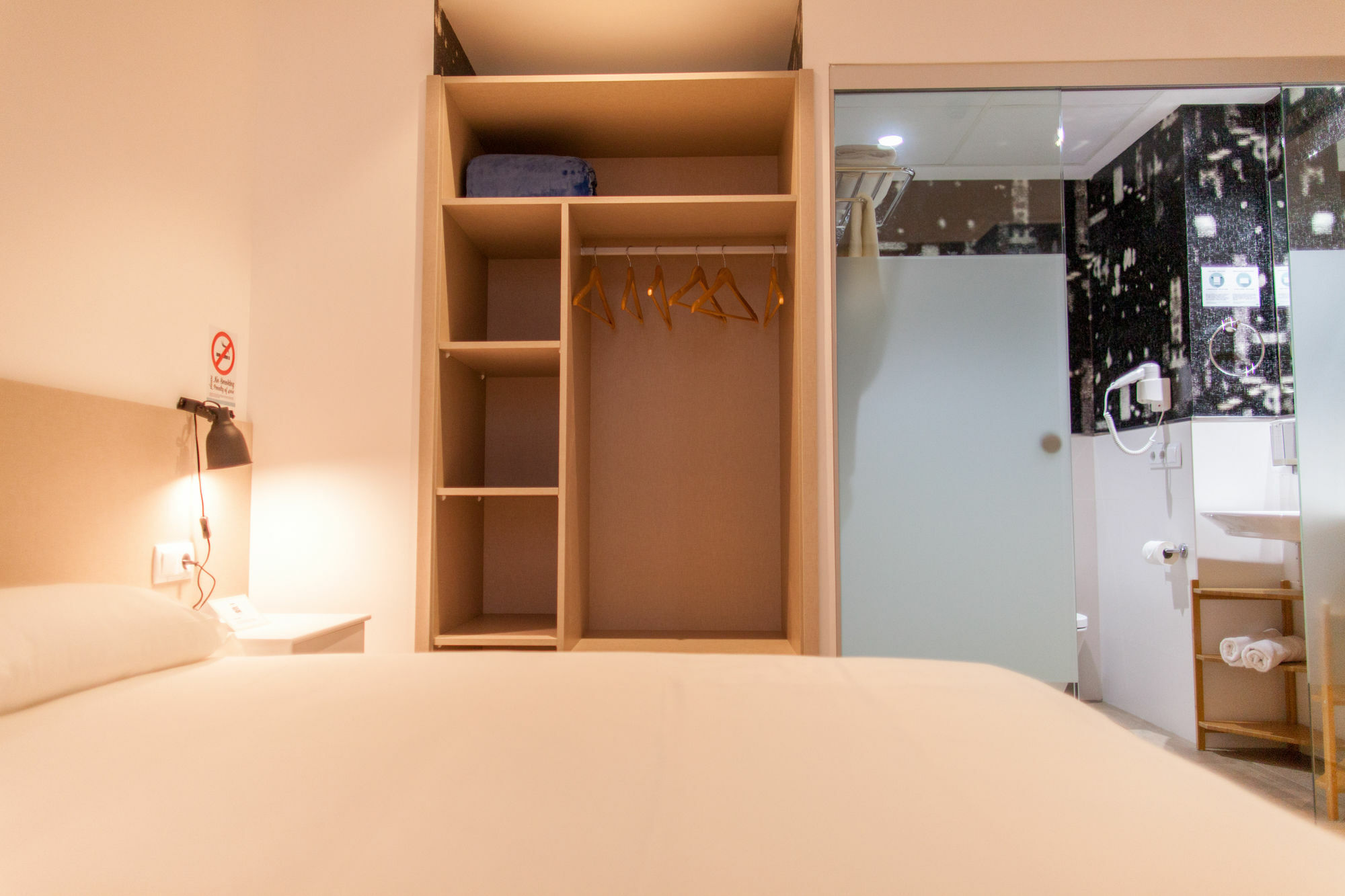 Host & Guest house 3*