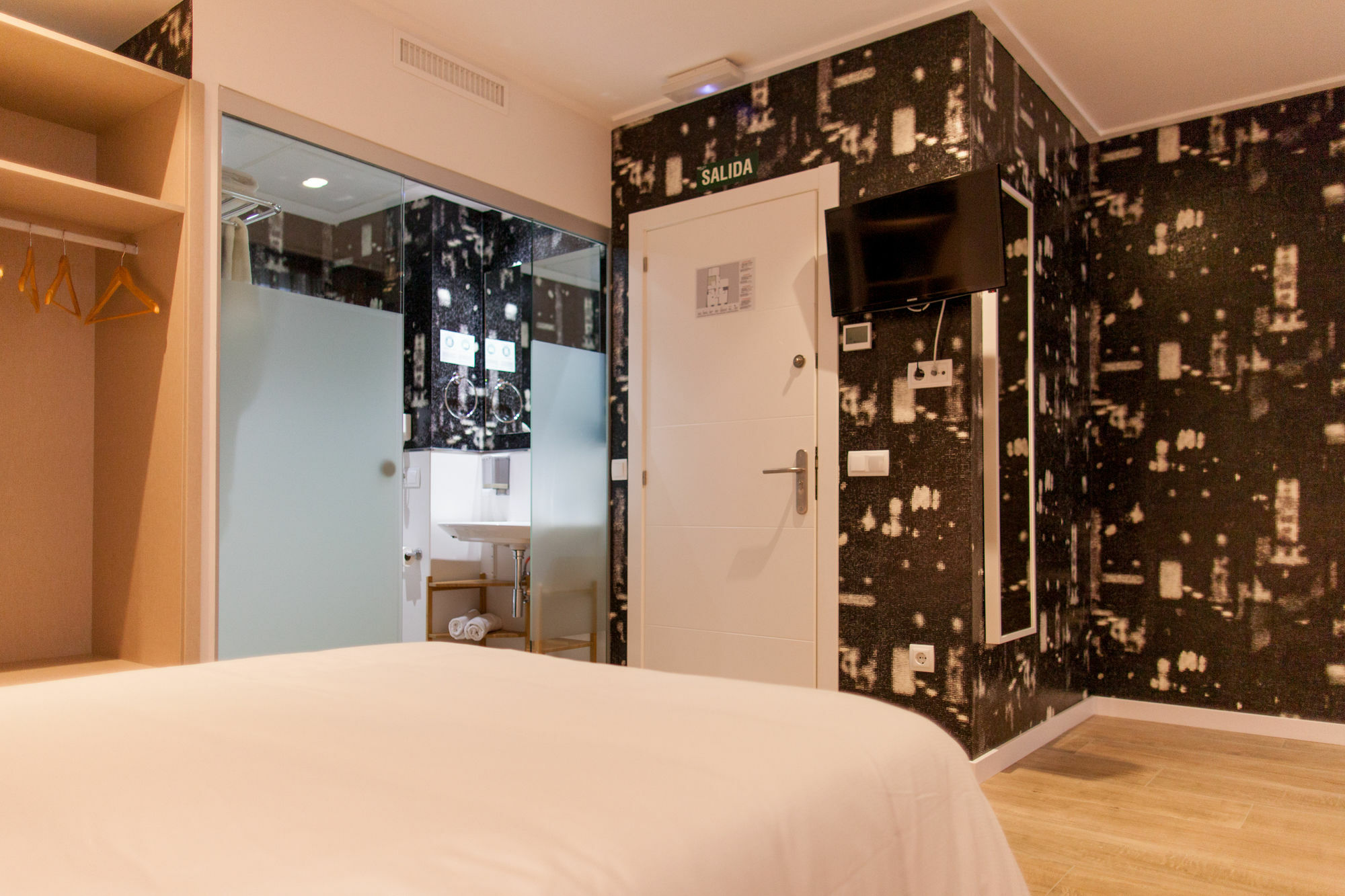 Guest house Host &
