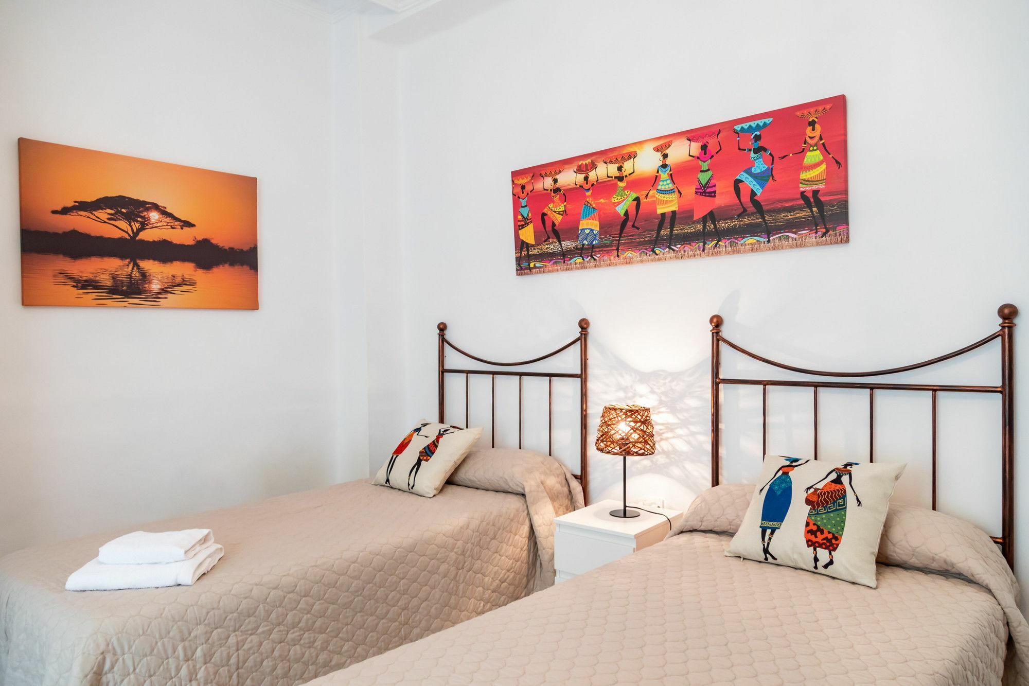 Travel Habitat Canovas