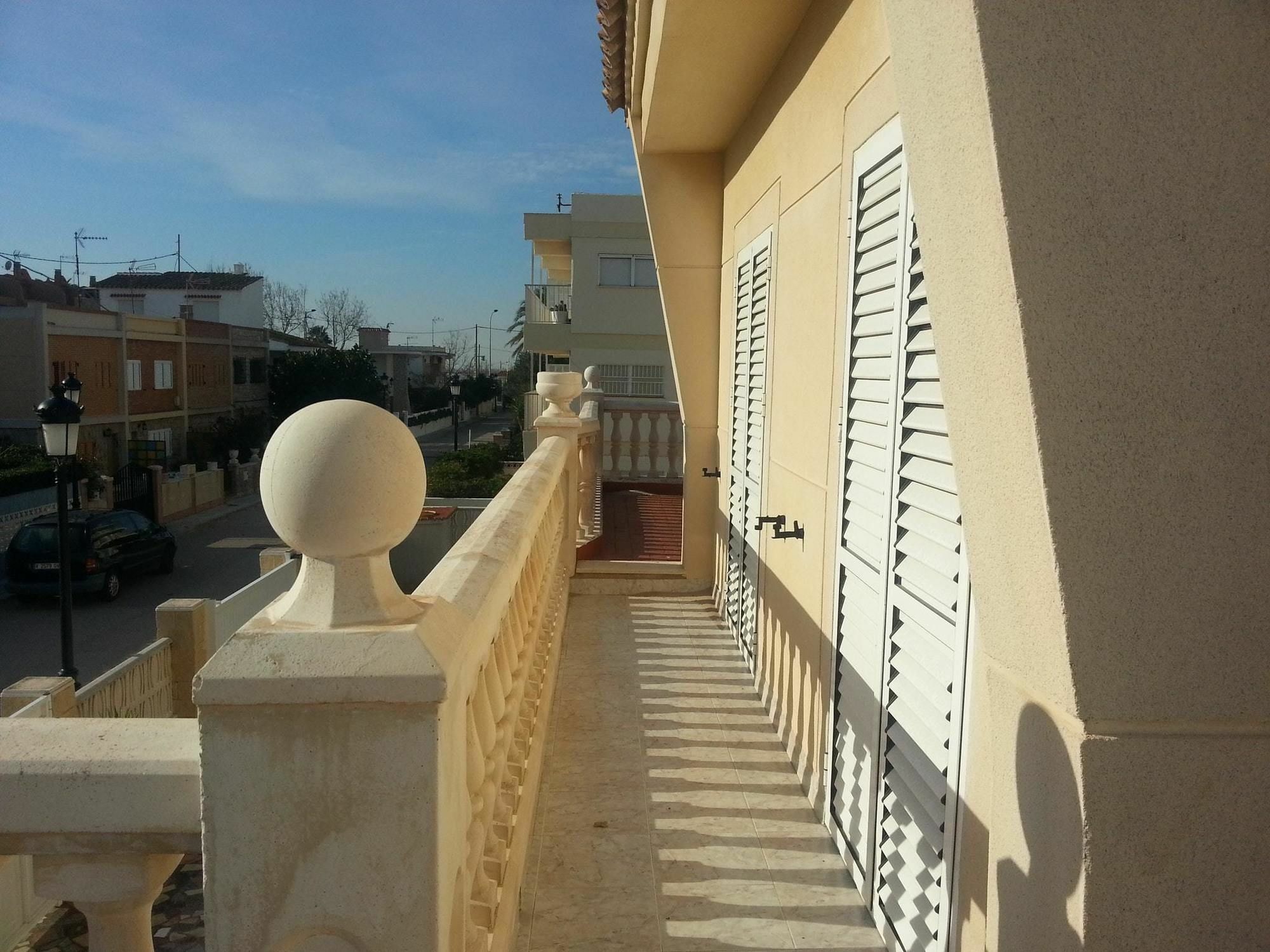 With 4 Bedrooms In Valencia, With Wonderful Sea View, Private Po Villa Valencia