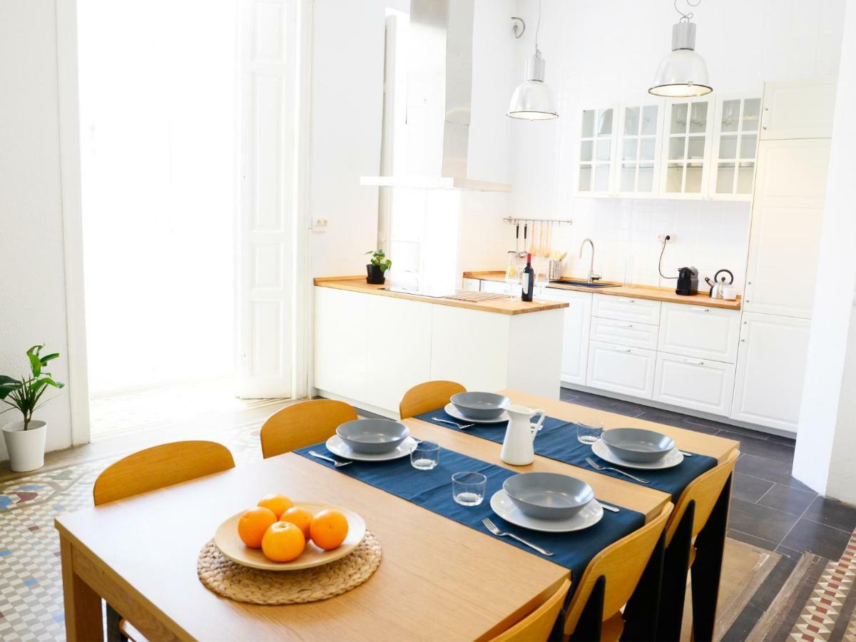 Hall Correos Apartment