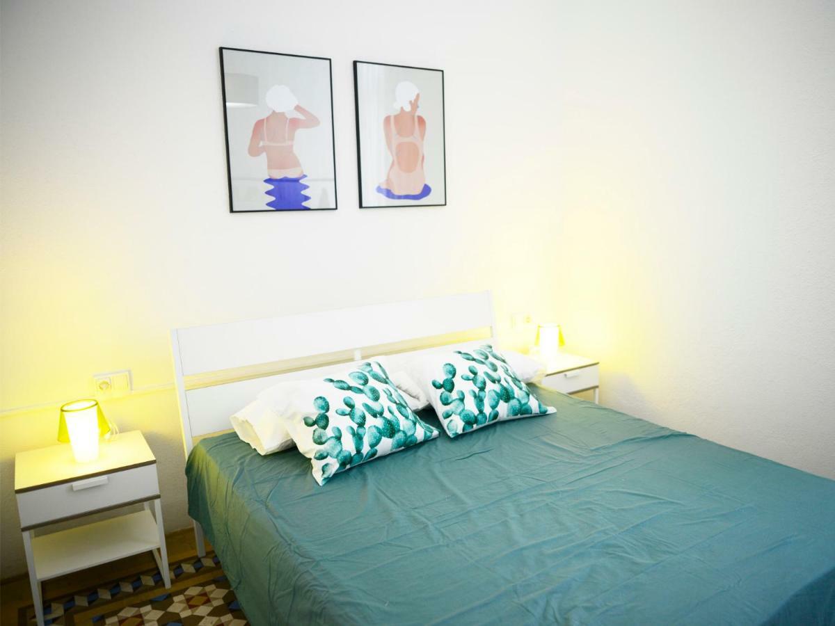 Hall Correos Apartment