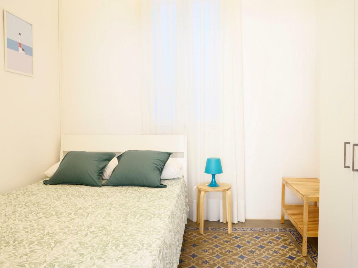 Hall Correos Apartment