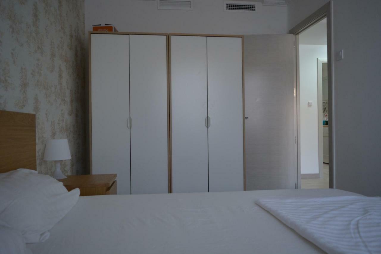 Arenas 2 Apartament