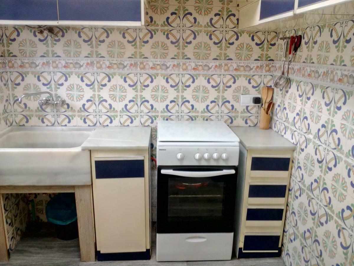 Apartment Lola Encorts