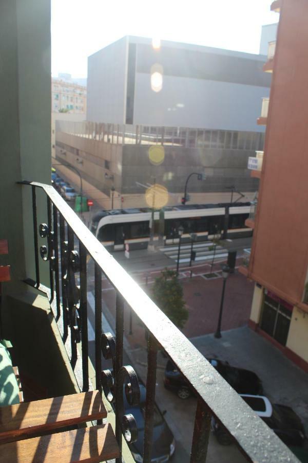 Luminoso * La Marina De Valencia