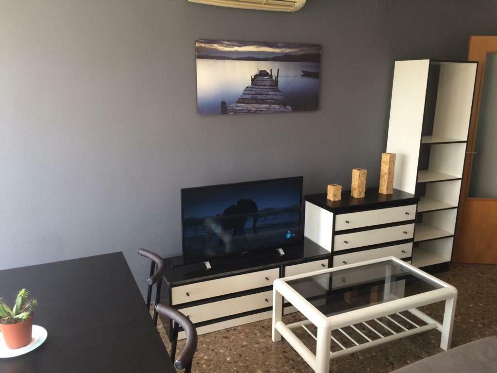 Amplio Y Comodo Apartamento Con Parking * Valência