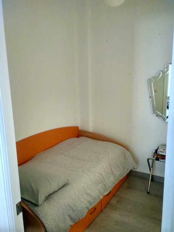 Alfaro Apartament *