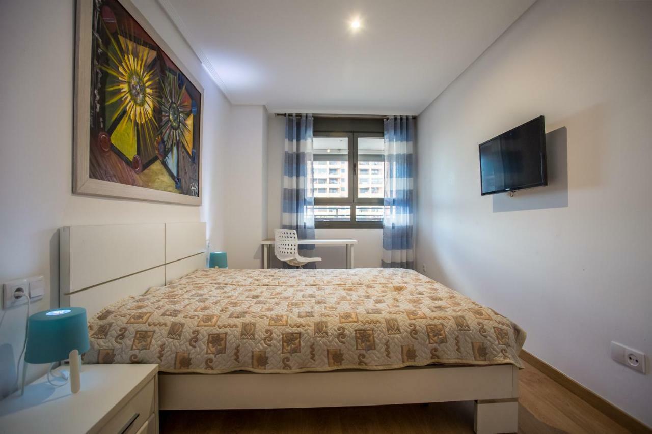 Apartamento On The Beach,pool,wifi,garage,valencia *