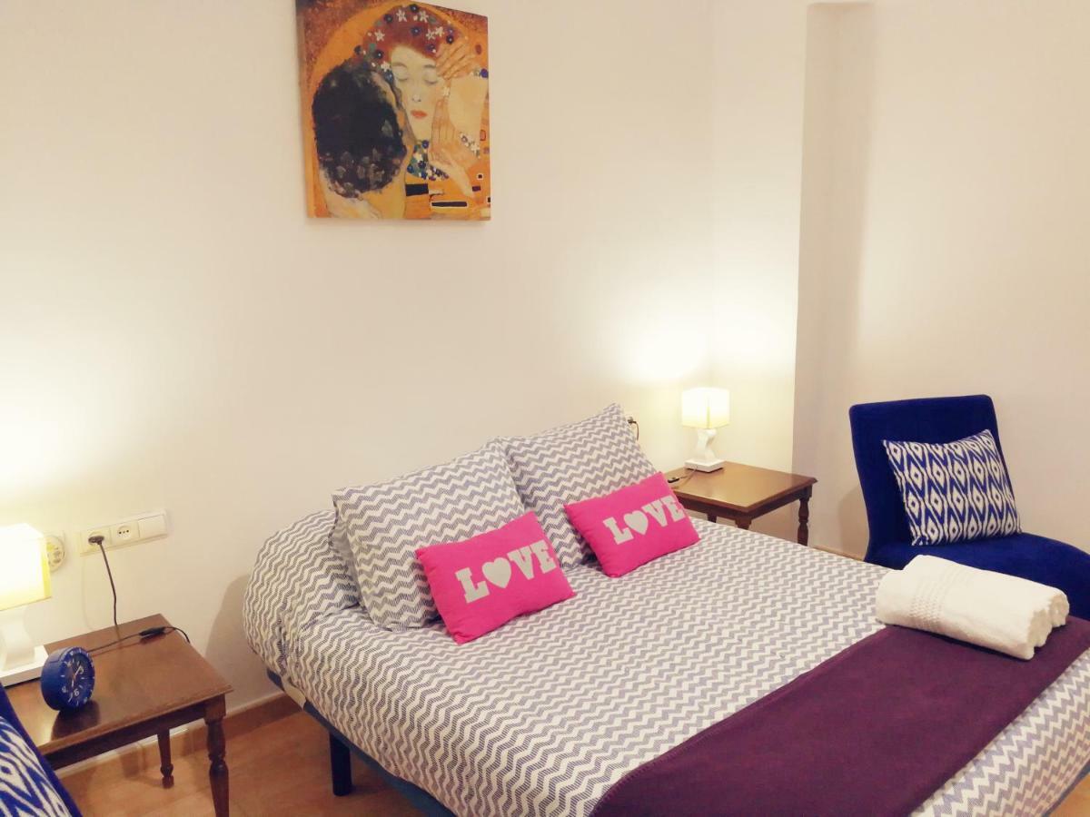 In With Wifi + Parking. * Valencia