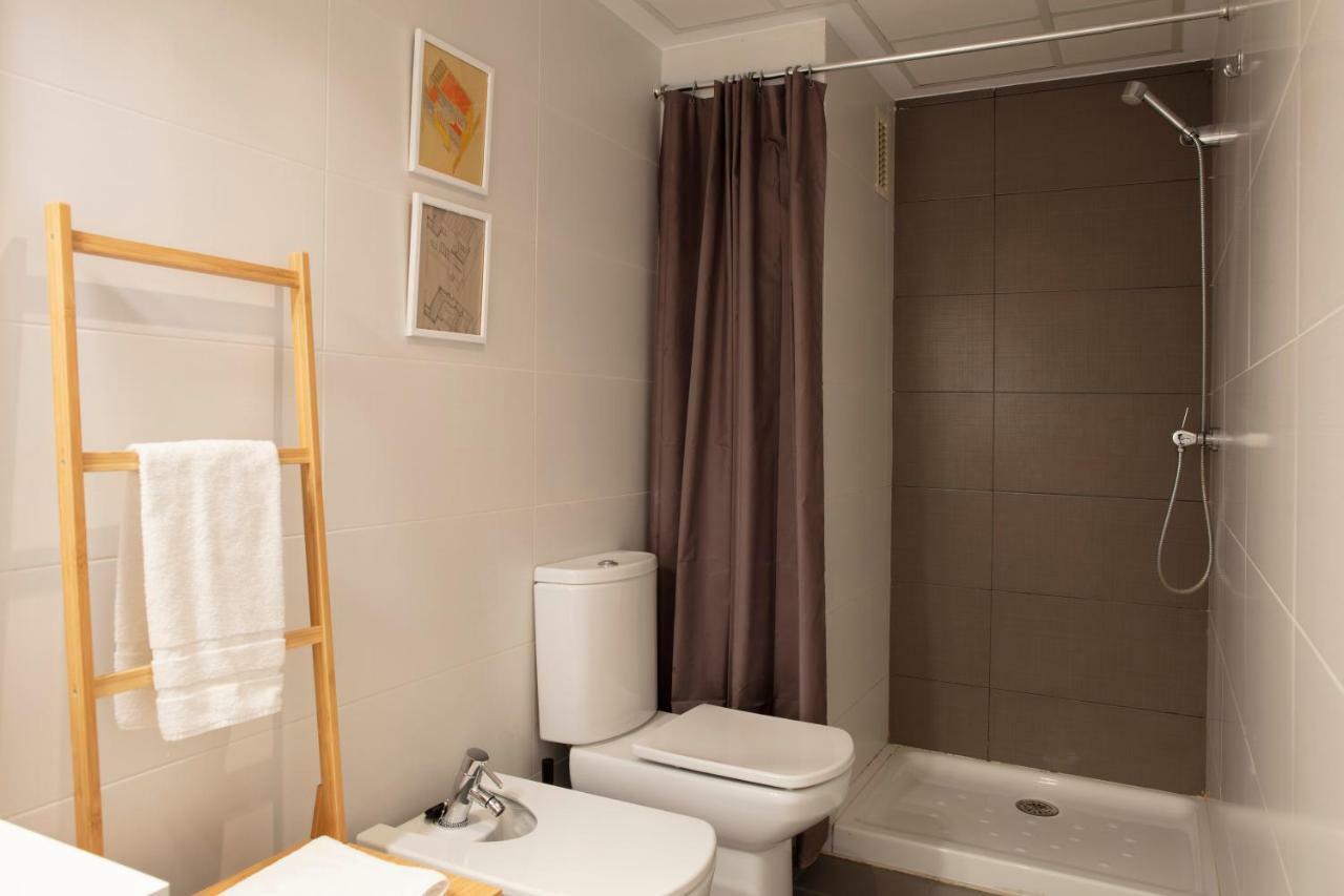 Beautiful One Bedroom Wifi Near Beach Apartment