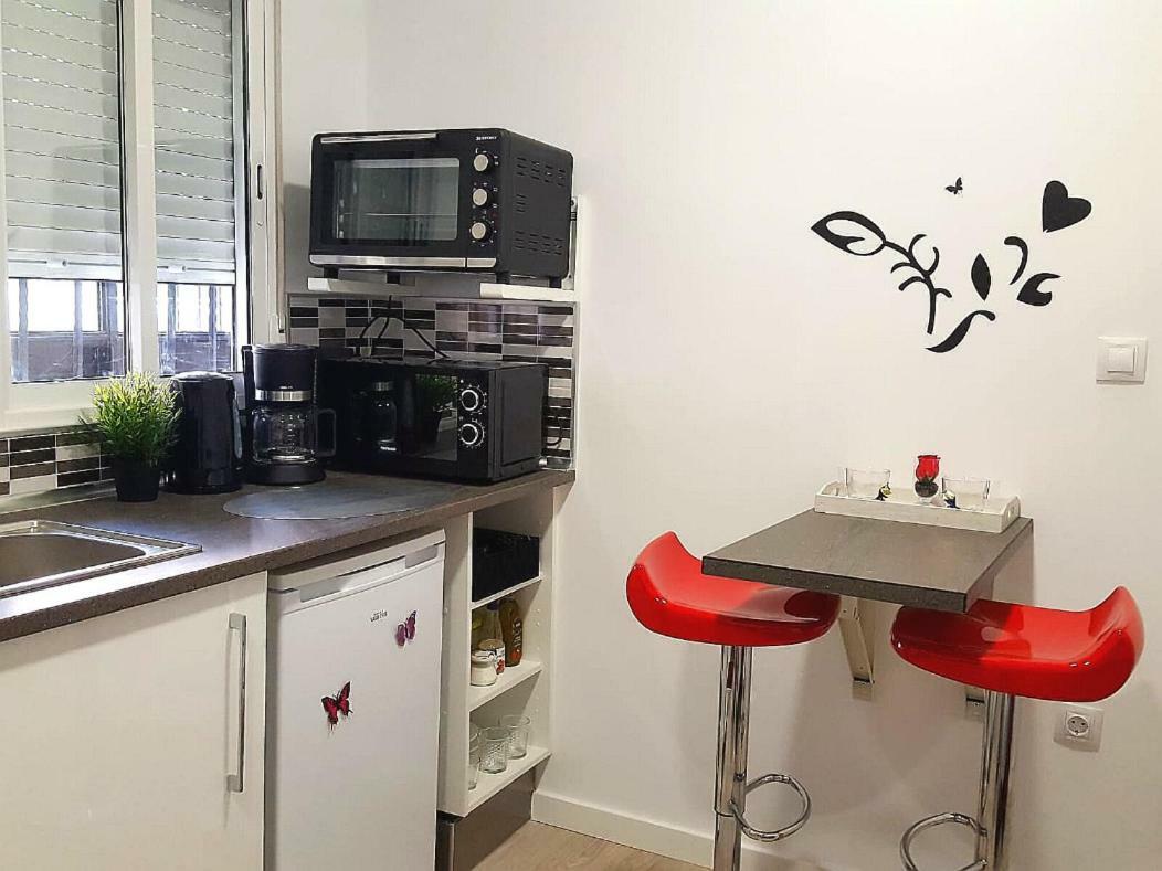 Yecla Flat - Studio