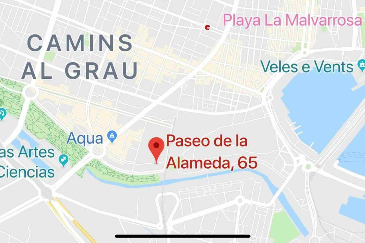 Loft En La Ciudad De Ciencias Y Cerca De La Playa Apartment *