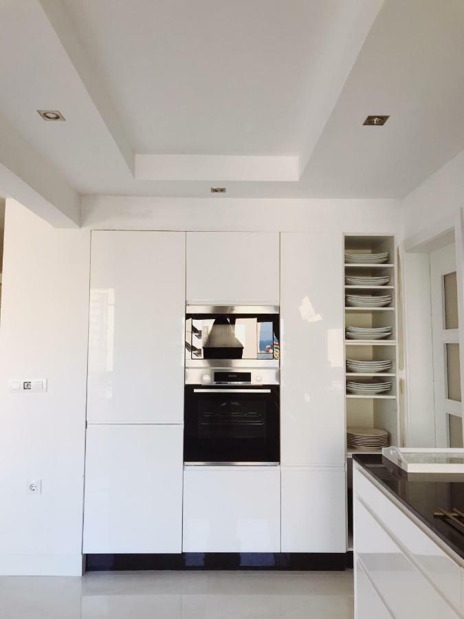 The White Apartment: Luxury, And Design *