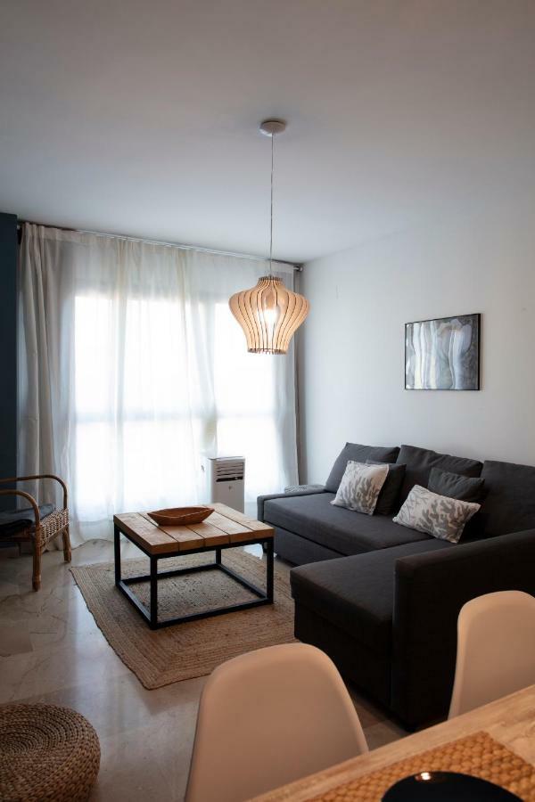 Apartment Beautiful One Bedroom Wifi Near Beach *