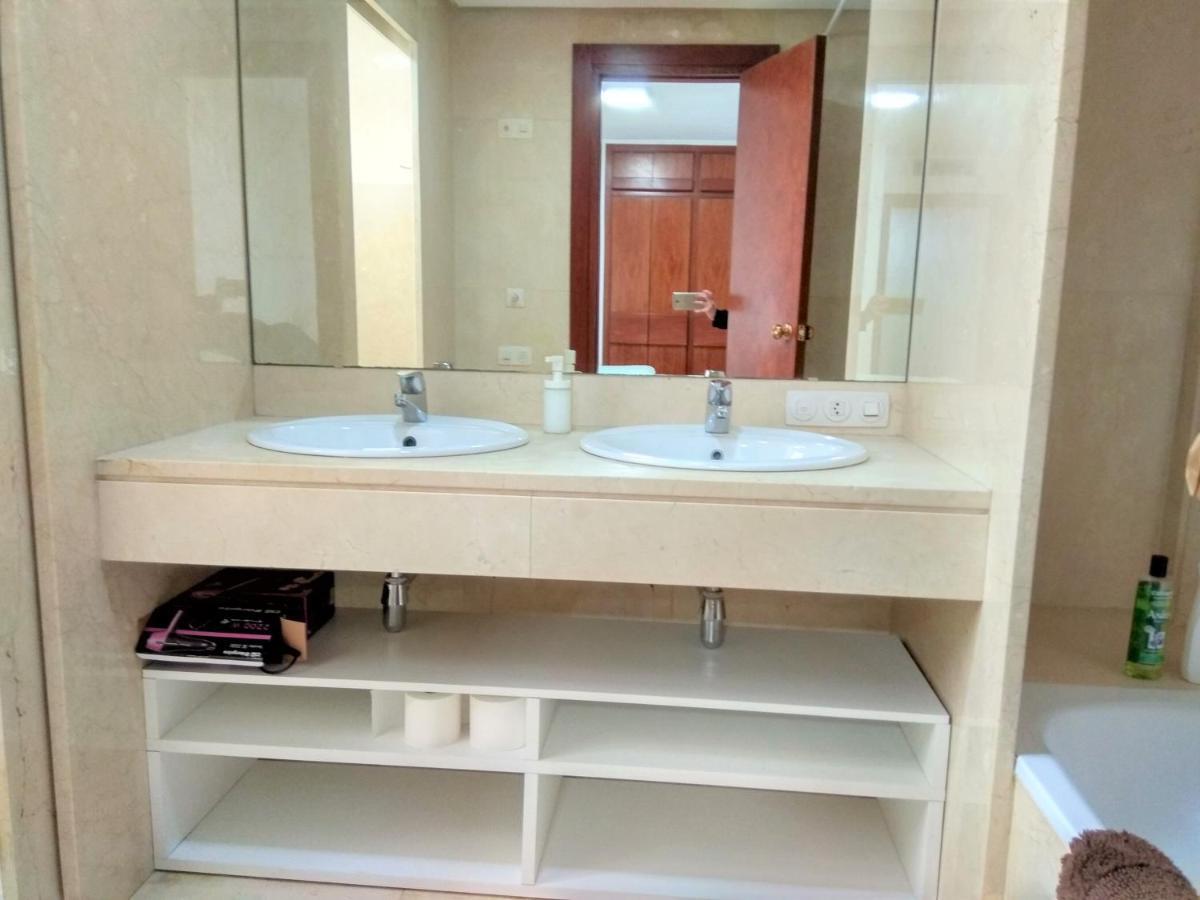 Disfruta - Enjoy Ayuntamiento Apartment *
