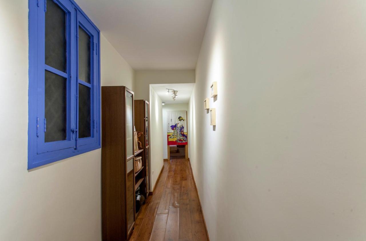 Luxurious & Alluring In Historic Town Apartment Valencia