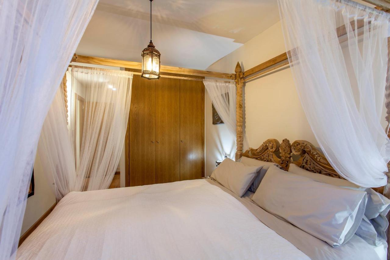 Luxurious & Alluring In Historic Town Valencia