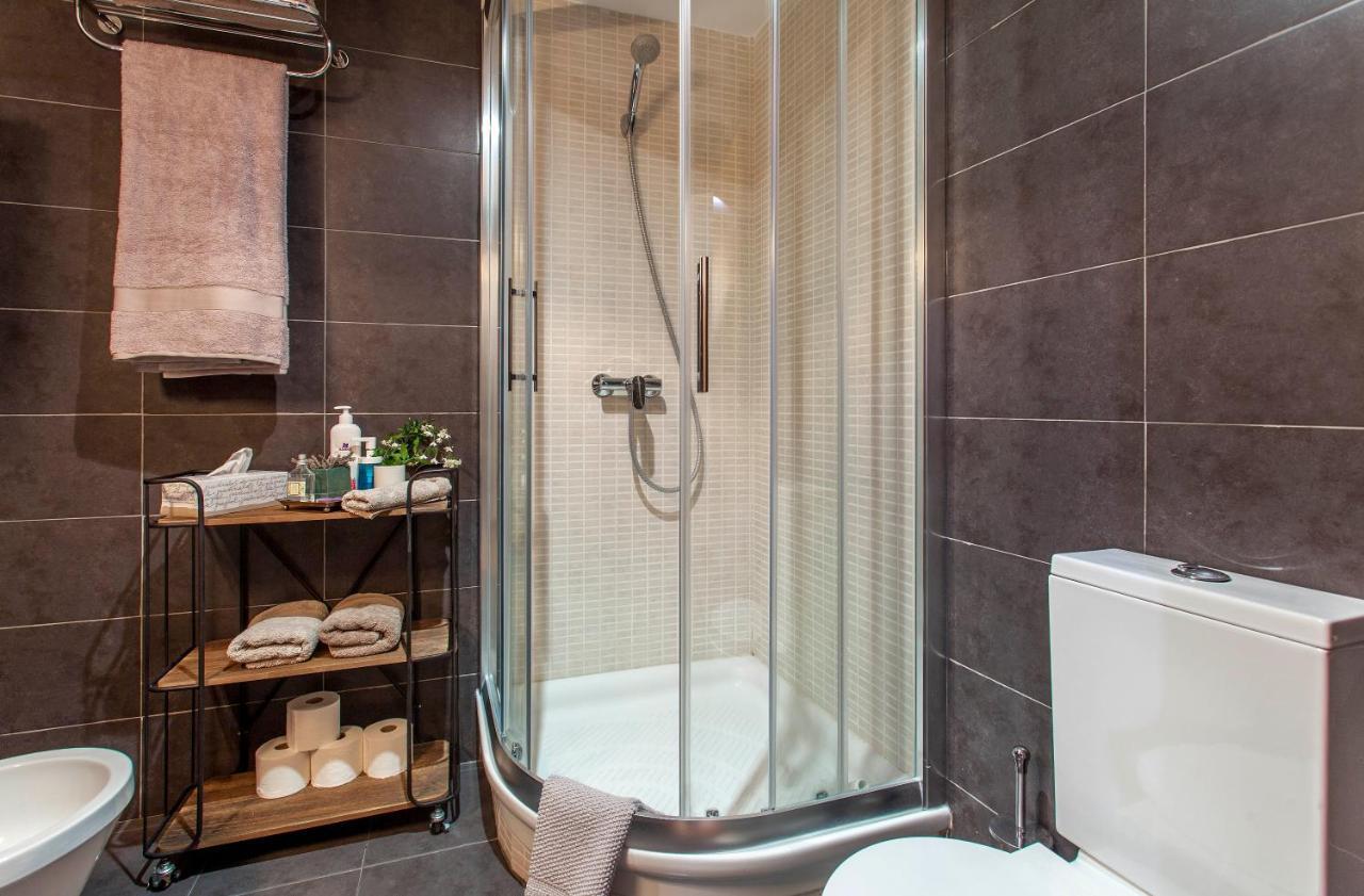 Luxurious & Alluring In Historic Town