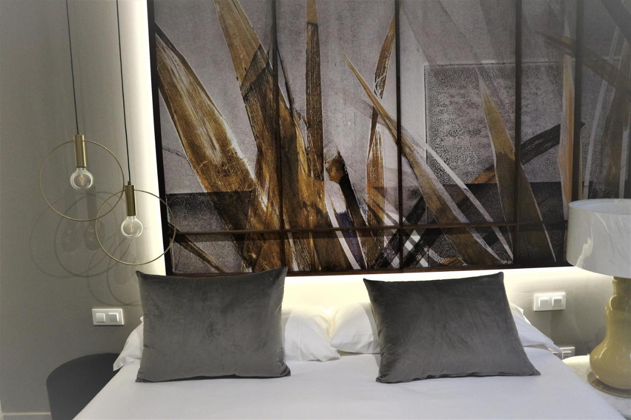 & Co. Quart Boutique 3*