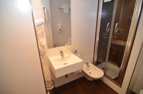 Hotel Galileo Flats - Palacio De Congresos Valência