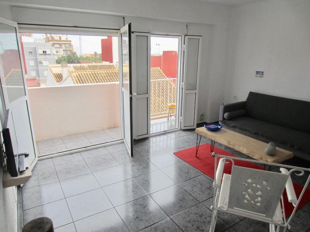 400 Meters From The